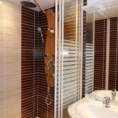 Le Jardin D'ivana D'hotes Avec Piscine Chauffee *
