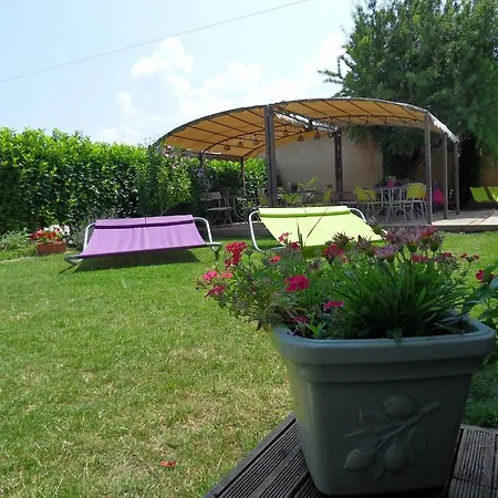 Le Jardin D'ivana D'hotes Avec Piscine Chauffee Bed & Breakfast *
